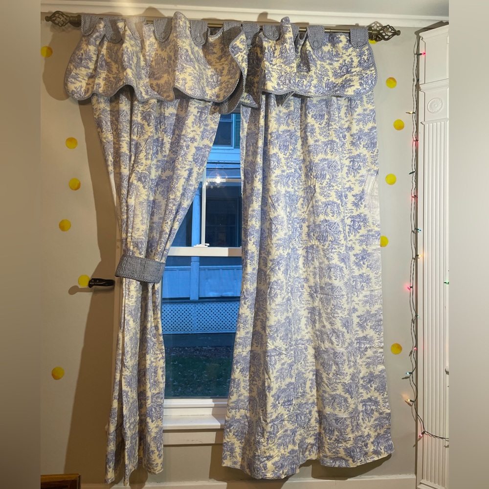 Waverly home classics blue and white vintage styled curtains